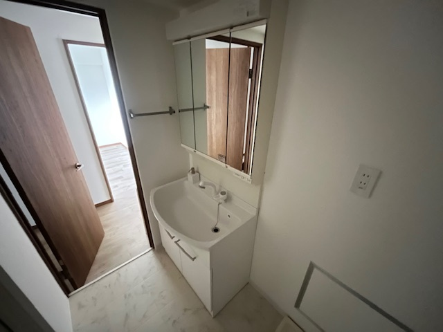 南海狭山コーポ2号棟の独立洗面台