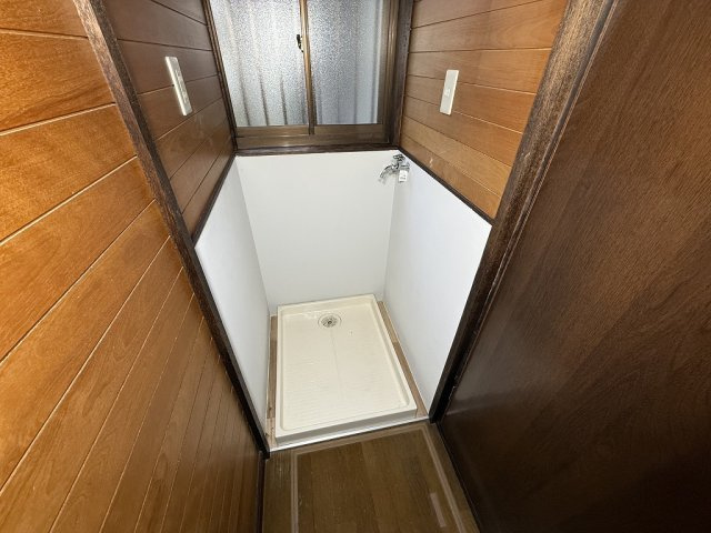 東坊城町戸建ての洗面所