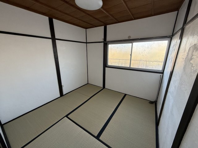 東坊城町戸建ての和室