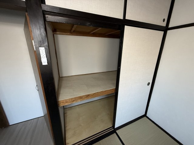 東坊城町戸建ての収納