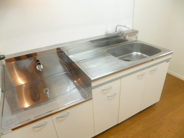 さいたま市桜区西堀１丁目のアパートのキッチン|使いやすいキッチンです