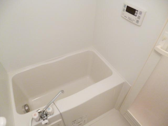 さいたま市桜区西堀１丁目のアパートの浴室|お風呂です