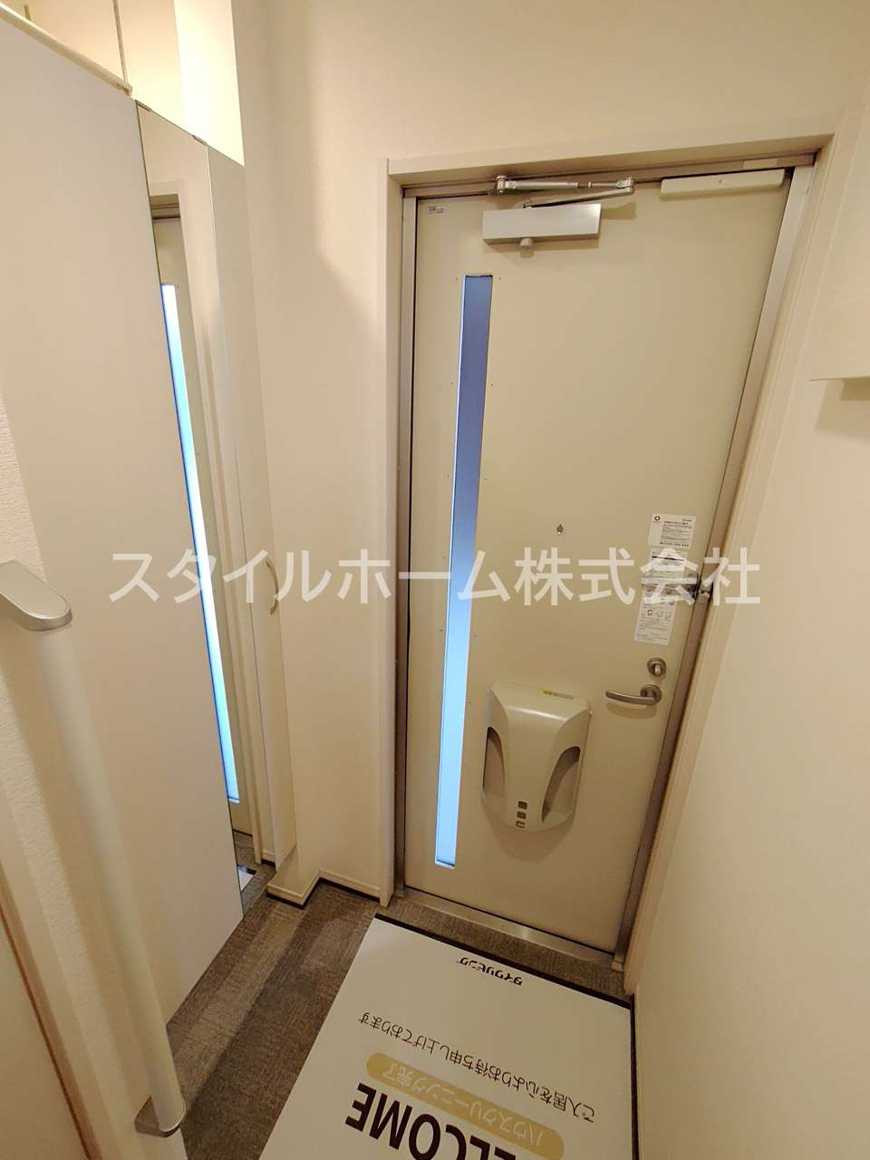 ルミエール　Bの玄関