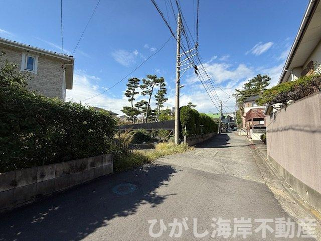 茅ヶ崎市松が丘２丁目　売地　の前面道路含む現地写真|現地外観