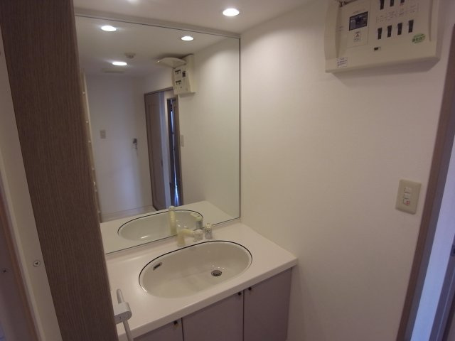 プラスワン芦屋の洗面所