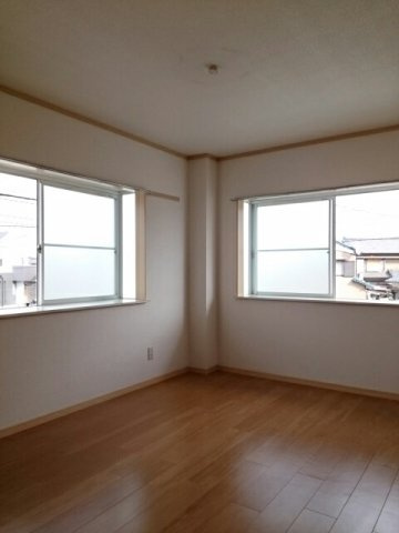 エルディム川花の内装