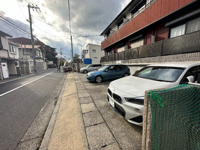 エテュード芦屋川の駐車場