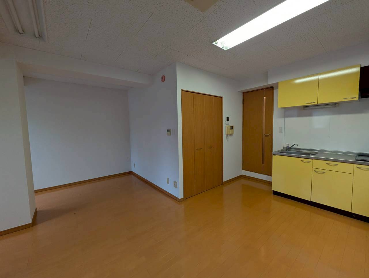 ラフィーネ川西の居間・リビング