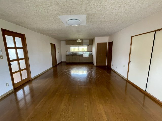 伊勢崎市境三ツ木　戸建ての居間・リビング|ゆったり過ごせる居間です