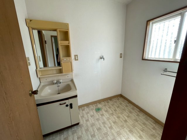 伊勢崎市境三ツ木　戸建ての独立洗面台|独立洗面化粧台が付いています