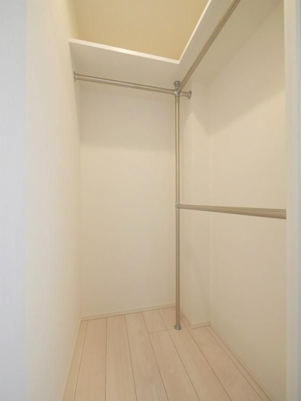レジデンス文京春日の収納|　※別室参考写真です。ウォークインクローゼット