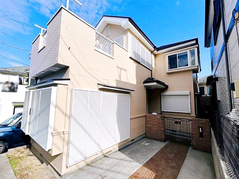 横浜市西区境之谷戸建②の外観|おしゃれな外観です