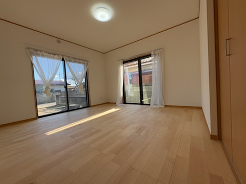 千代田町舞木新築平家建ての洋室|きれいな洋室です