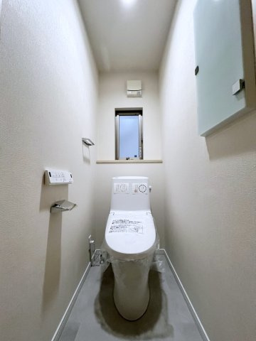 千葉市美浜区稲毛海岸五丁目戸建のトイレ|落ち着いたトイレです