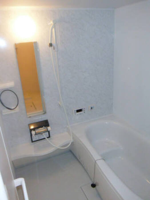 宮前ヒルズＢ棟の浴室