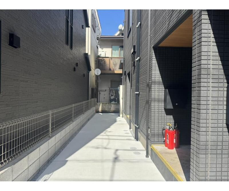 N（エヌ）のエントランス