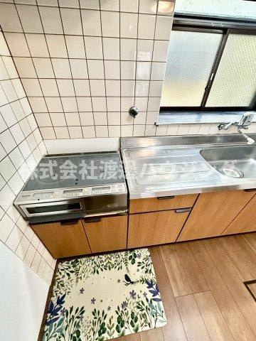 山口邸の設備|２口IHキッチン