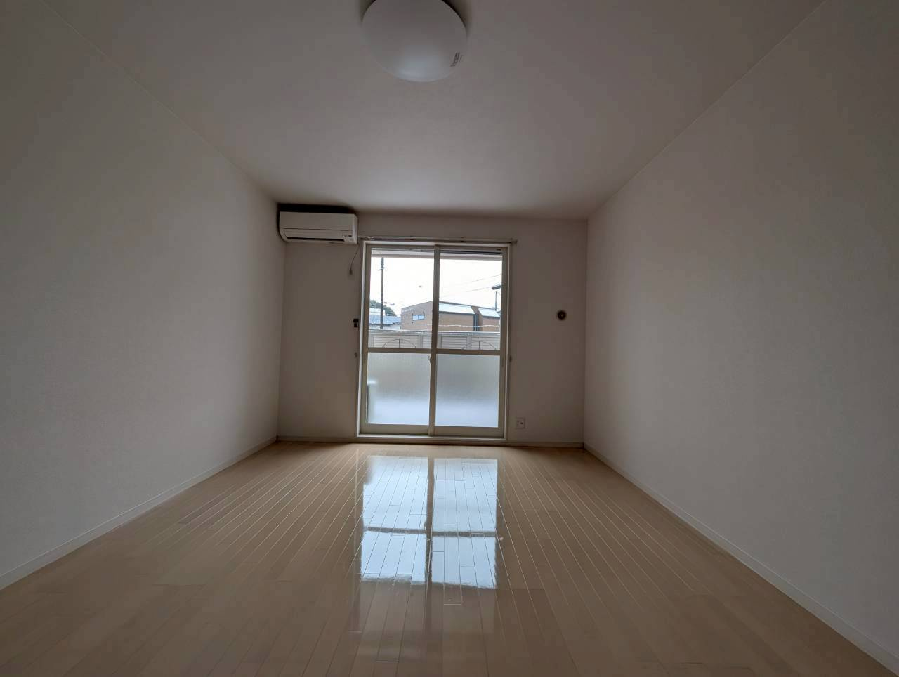 ル・クラージュ花屋敷の居間・リビング