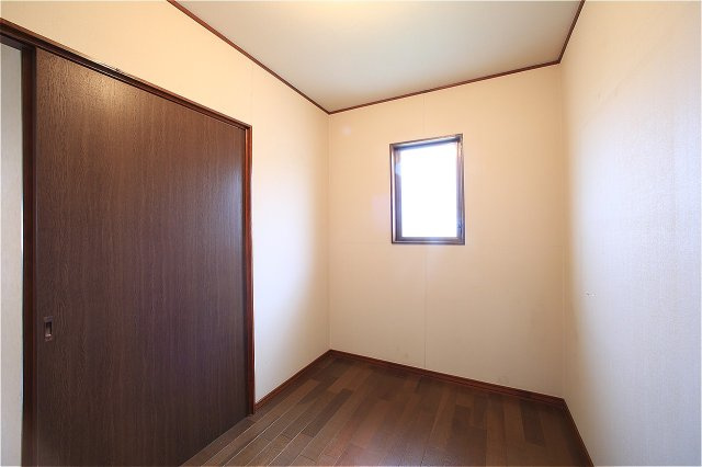 群馬県前橋市川原町　中古戸建の収納|たっぷりとした収納スペースです