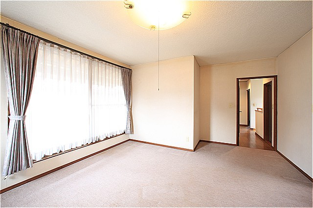 群馬県前橋市川原町　中古戸建の洋室|ゆったりした洋室です