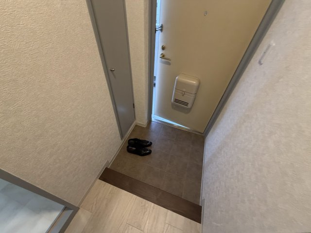 サンモール若海の玄関|収納もある玄関です