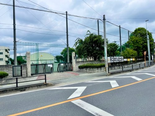 サンモール若海の駐車場