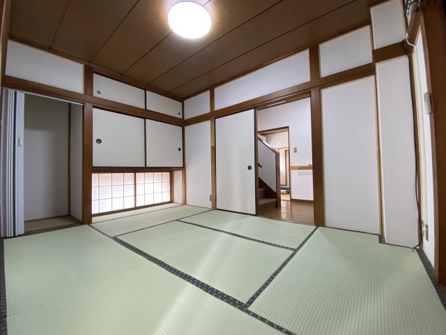 行田市佐間　【リフォーム済】の和室|和室があれば、来客や子供用のスペースとして活躍します