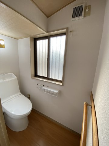 行田市佐間　【リフォーム済】のトイレ|シンプルで使いやすいトイレです