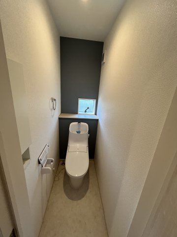 安養寺町　中古戸建てのトイレ|シンプルで使いやすいトイレです