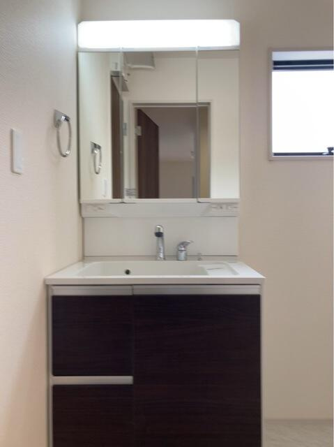 リーブルガーデン宇都宮鶴田町第22　新築一戸建ての独立洗面台