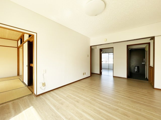 桑村マンションの居間・リビング