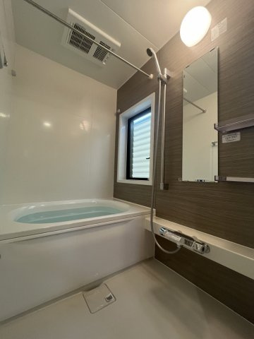 世田谷区南烏山一丁目戸建の浴室|コンパクトで使いやすいお風呂です