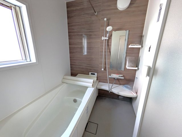 愛川町中津　【築浅中古戸建】の浴室|きれいなお風呂です