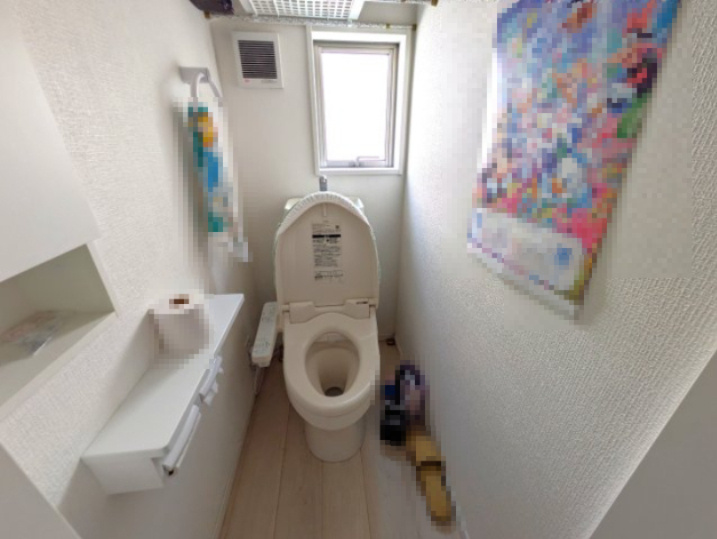 愛川町中津　【築浅中古戸建】のトイレ|清潔感のあるトイレです