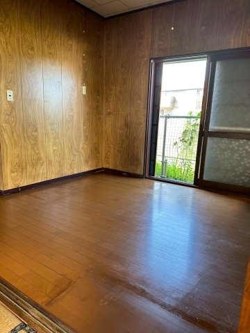 千葉県茂原市高師 中古戸建の洋室|コンパクトで使いやすい洋室です