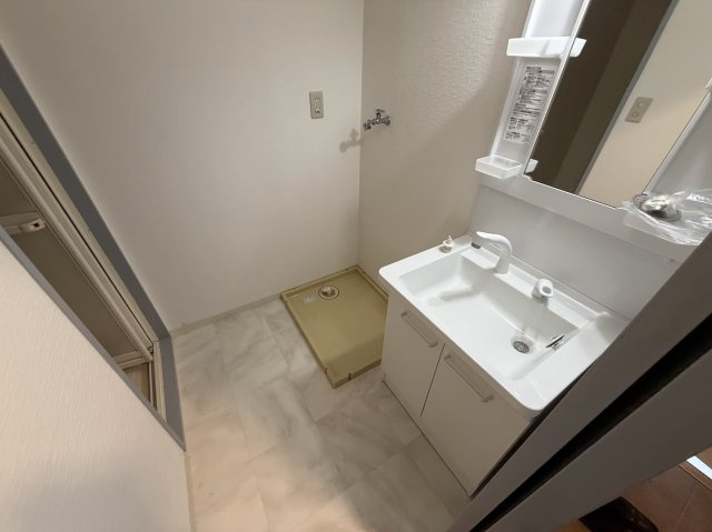 さいたま市桜区西堀６丁目の賃貸マンションの洗面所|広い洗面スペース