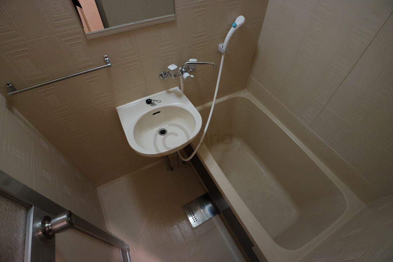 ドウェル本山の浴室