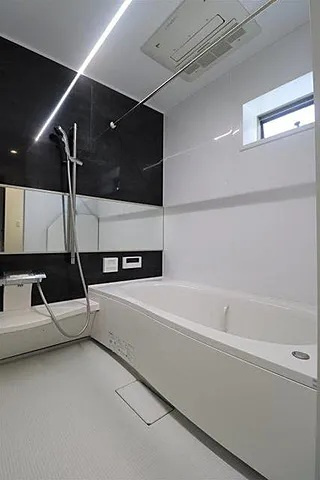 西岡本4丁目貸家の浴室