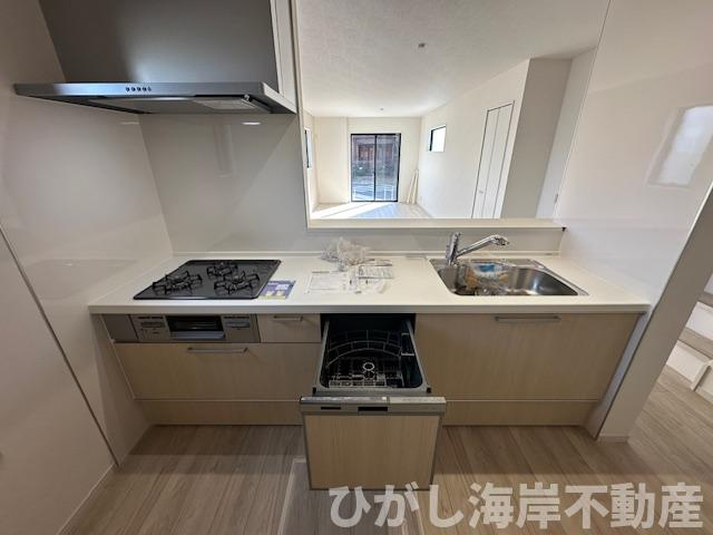 茅ヶ崎市若松町　新築戸建　全2棟　のキッチン|食洗器付きシステムキッチン