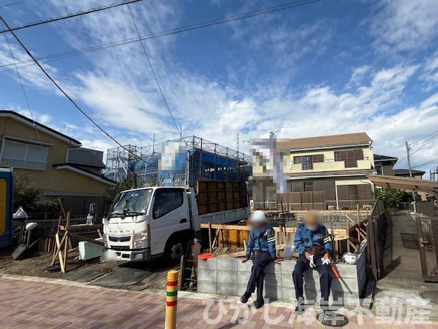 茅ヶ崎市若松町　新築戸建　全2棟　の外観|10月27日撮影　建築中　現地外観