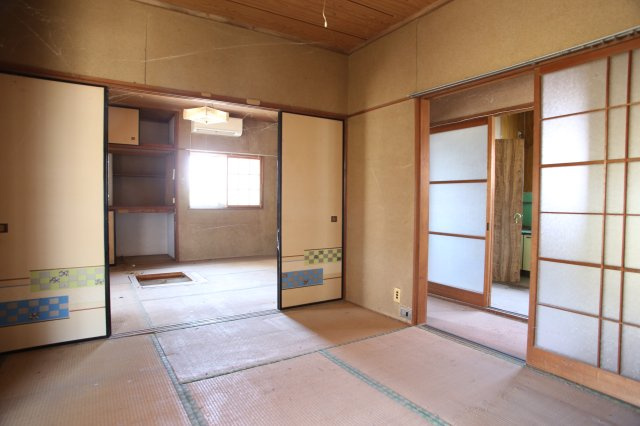 群馬県前橋市日輪寺町 中古戸建のトイレ|コンパクトで使いやすいトイレです