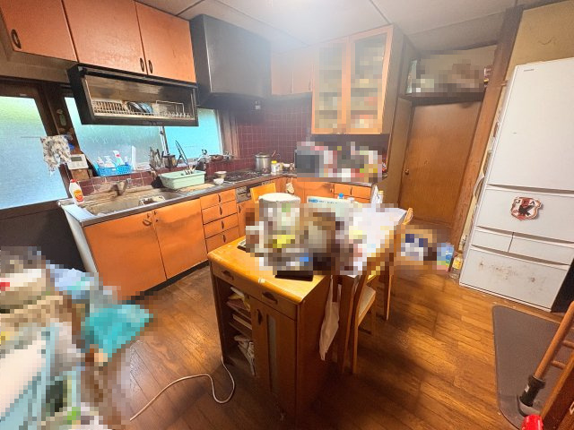 【店舗付き戸建て】香取郡多古町多古　7DKのキッチン|キッチンでお料理をお楽しみください