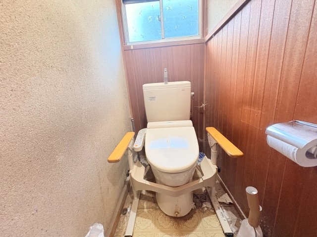 【店舗付き戸建て】香取郡多古町多古　7DKのトイレ|トイレも気になるポイント