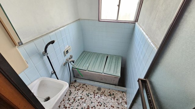 富士見町3丁目中古戸建の浴室|落ち着いた空間のお風呂です