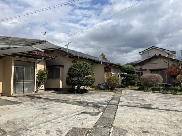 桐生市相生町三丁目戸建の庭|お庭の付いた物件です