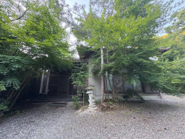 【10畳以上居室有】館山市正木　中古戸建ての前面道路含む現地写真|前面道路含む現地写真です