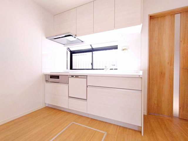 相模原市南区西大沼五丁目戸建のキッチン|コンパクトなキッチンで掃除もラクラク