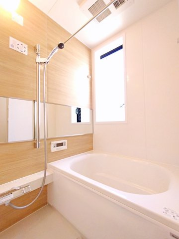 相模原市南区西大沼五丁目戸建の浴室|きれいなお風呂です