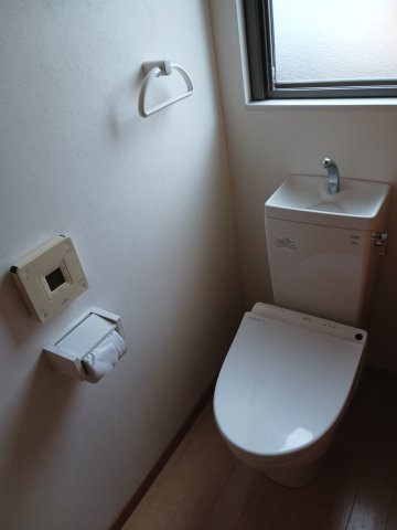 館林市尾曳戸建のトイレ|シンプルで使いやすいトイレです