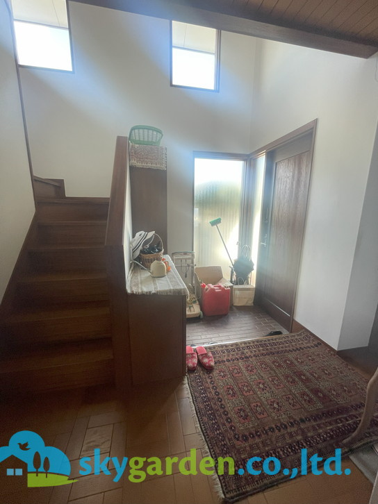 茅ヶ崎市菱沼1丁目　中古戸建の玄関